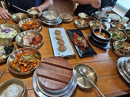 Bapsangcharyeojuneunjip (밥상차려주는집) 2