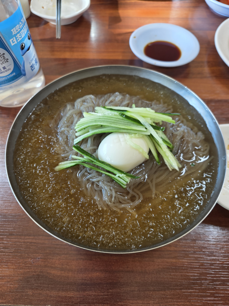 Okcheonjeontongnaengmyeon (옥천전통냉면) 2