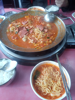 놀부부대찌개 경북김천점 2