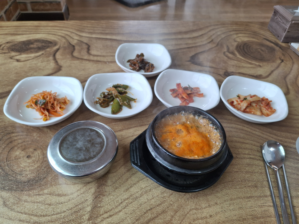 Sanchaemakguksu (산채막국수) 1