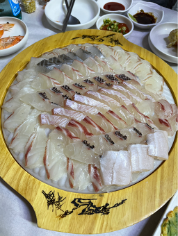 역전횟집&대게 3