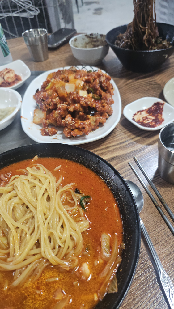 흥용각 4