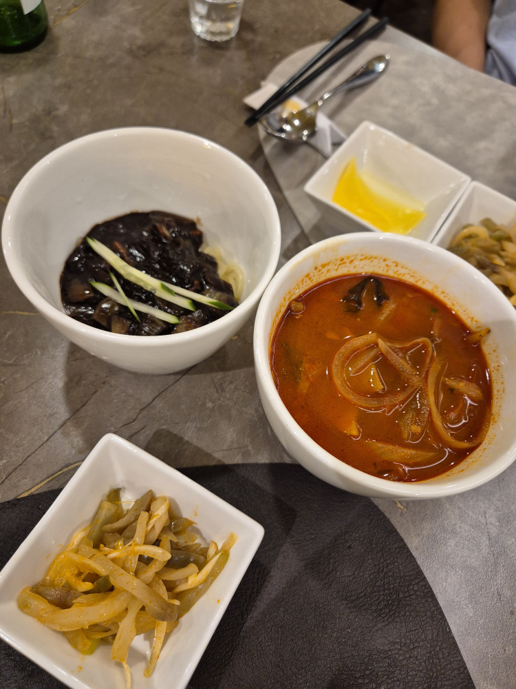Manwol/eoguisoban (만월/어구이소반) 2