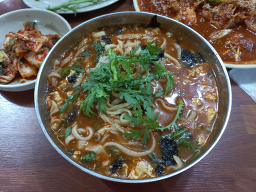 Gongjukalguksu (공주칼국수) 1