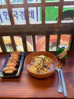 틈새라면 홍대창전점 사진 8