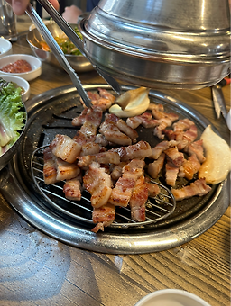 Chamsutdwaejigalbi (참숯돼지갈비) 3