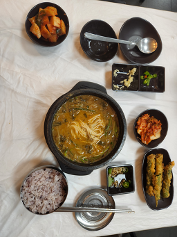 Chuseonsaeng (추선생) 1