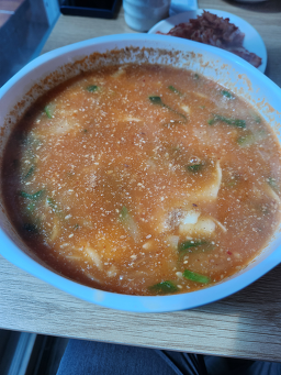 Oksanriguksuga (옥산리국수가) 2