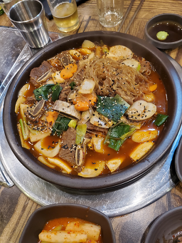 Myeongokheonsamdaejingomtang (명옥헌삼대진곰탕) 3