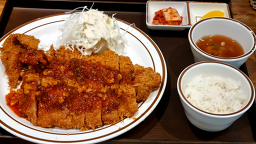 Heuksimdonkkaseu (흑심돈까스) 2