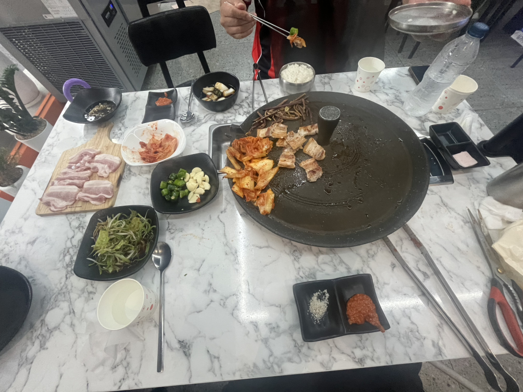Geumsot dwaejijjigae 5