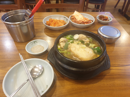 Hanbangsamgyetang (한방삼계탕) 3