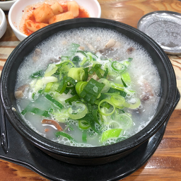 Dogajeontongwangsundae (도가전통왕순대) 2