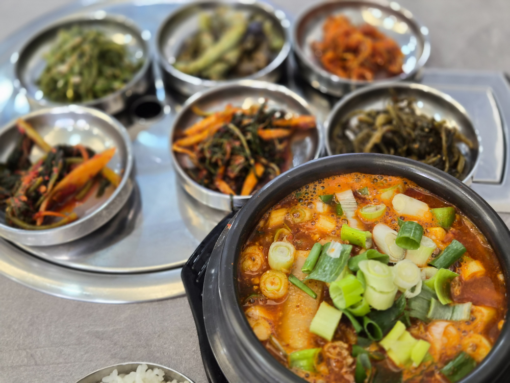 몽생 대표 사진