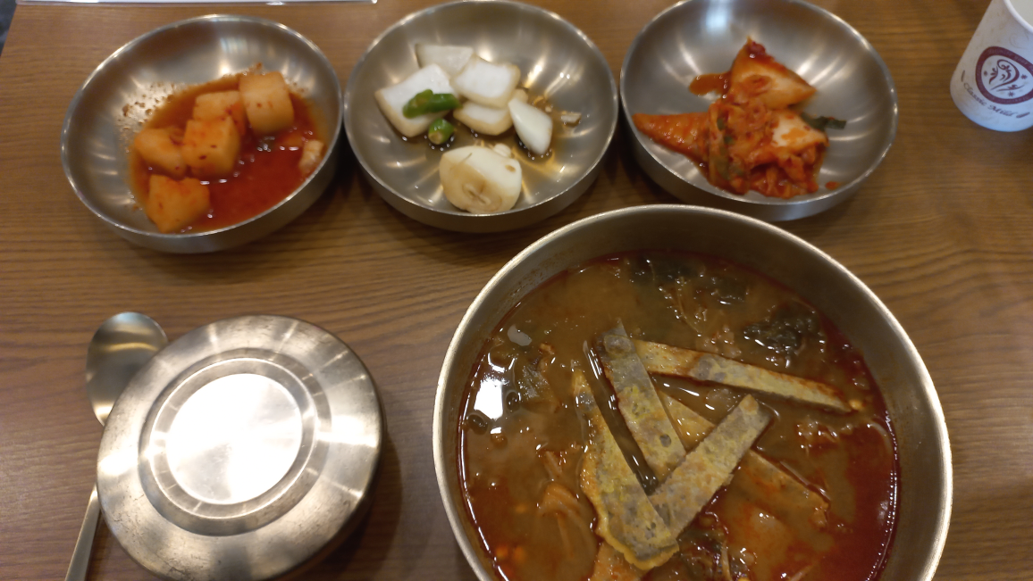 육전국밥 노량진역점 6
