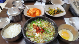 Bisabeol jeonjukongnamulgukbap (비사벌 전주콩나물국밥) 1