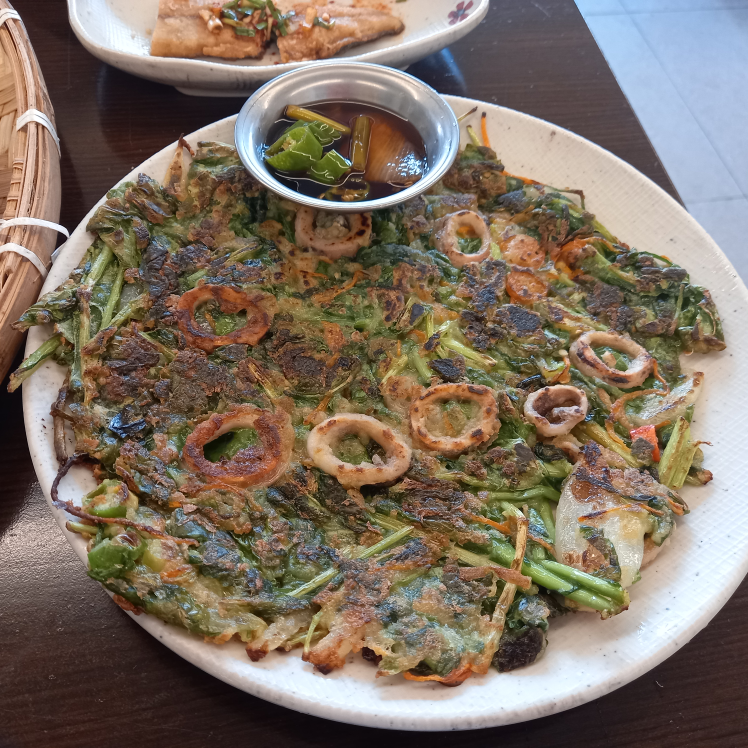 Kkonmaeul jayeonbapsang (꽃마을 자연밥상) 2