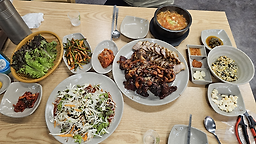 Jinjokbal (진족발) 1