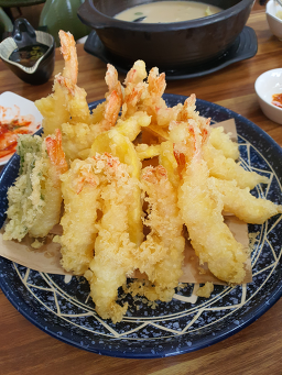 Eomjidonkkaseu (엄지돈까스) 2