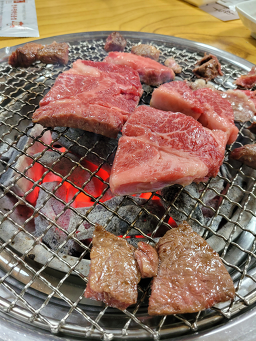 Tteulanchae (뜰안채) 1