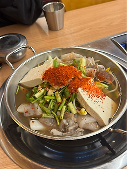 Daecheongeolkeunojingeojjigae 6