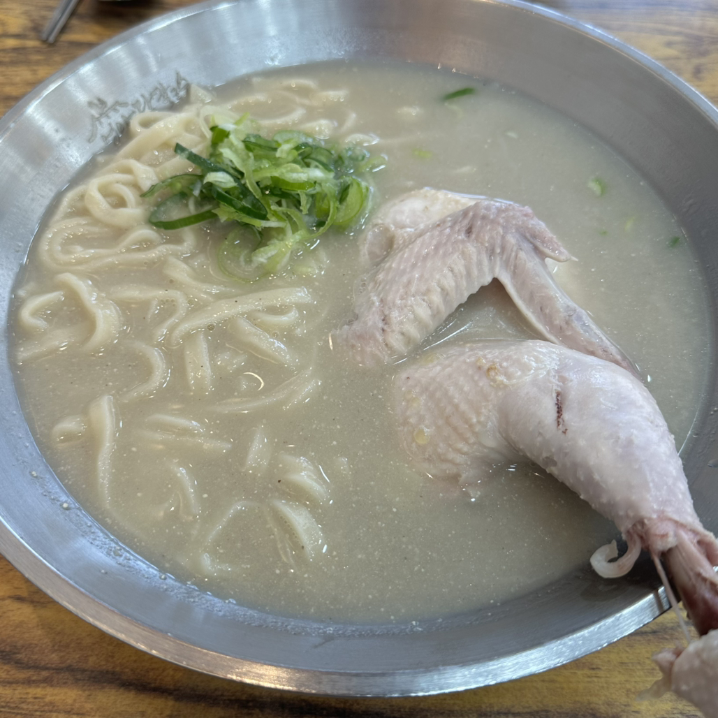 언양닭칼국수 수원 영통점 사진 2