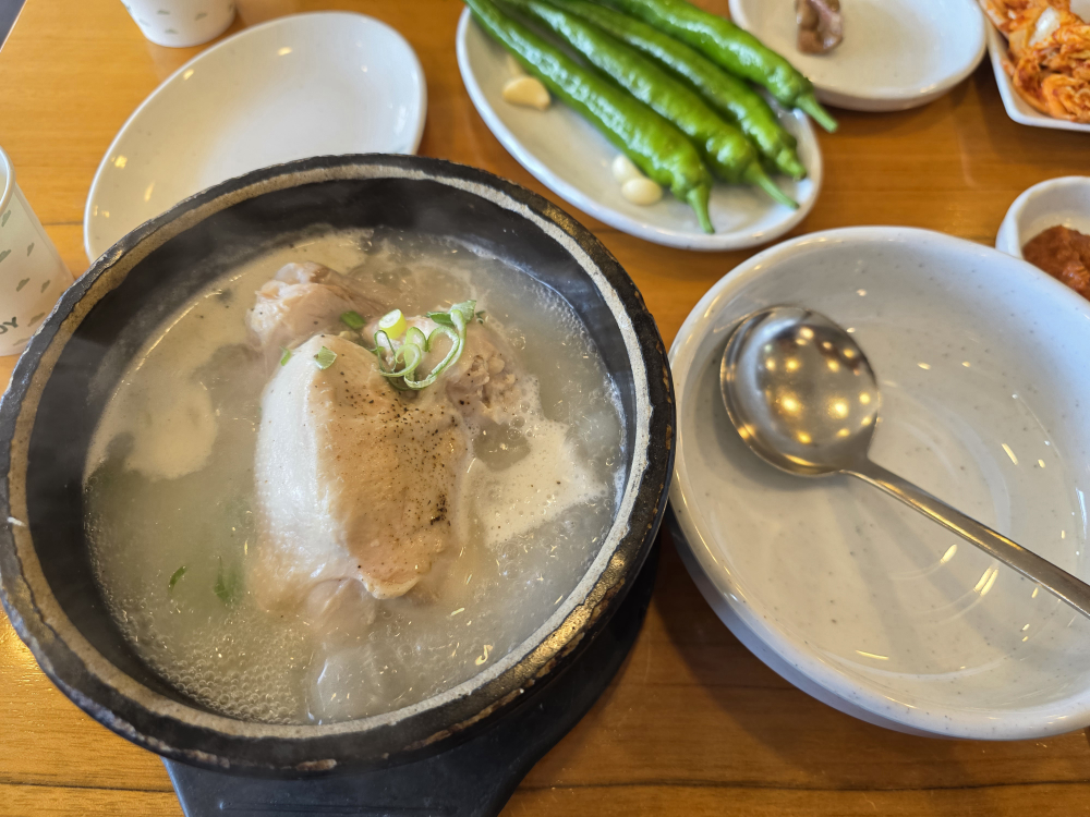 Yeonhwajeongsamgyetang (연화정삼계탕) 3