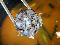 Sinuijuchapssalsundae (신의주찹쌀순대) 2