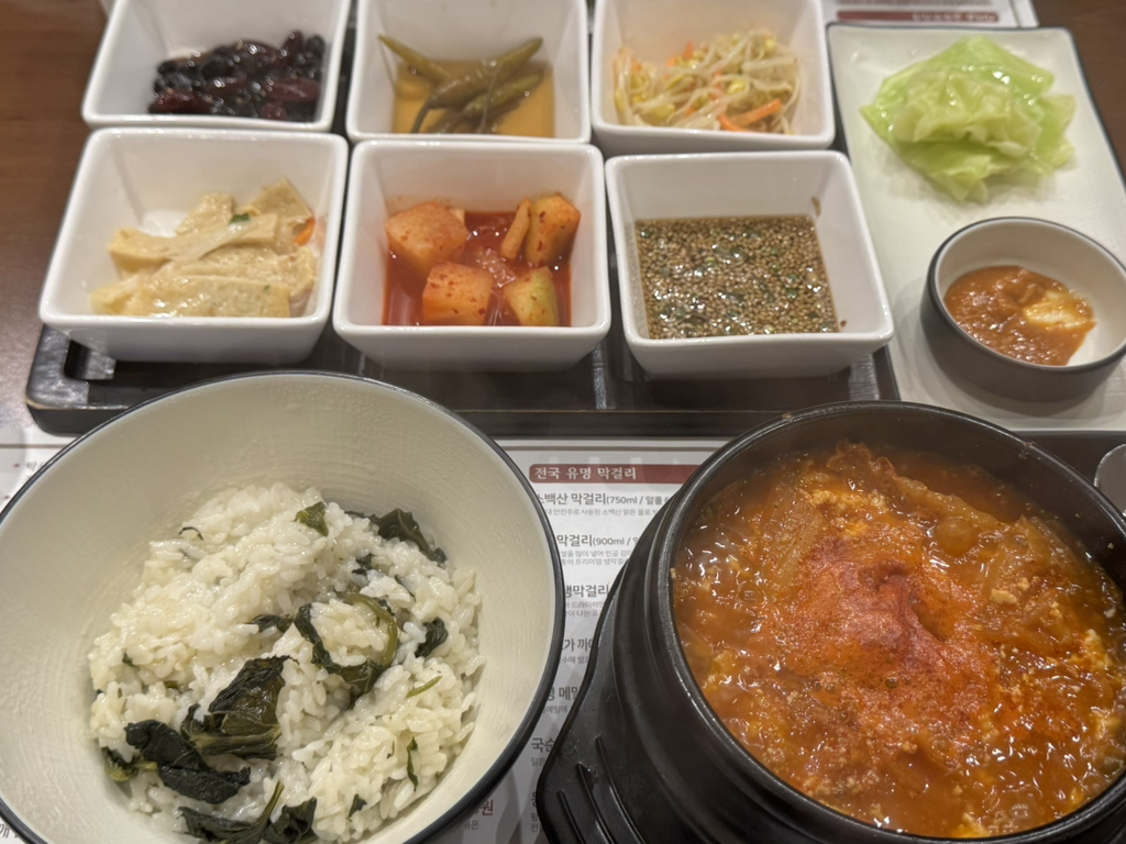 탁사발두부공방 신사역점 사진 2