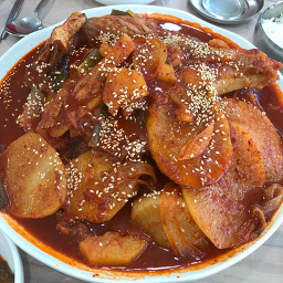 Hangyeryeongjjimjeonmunjeom (한계령찜전문점) 2
