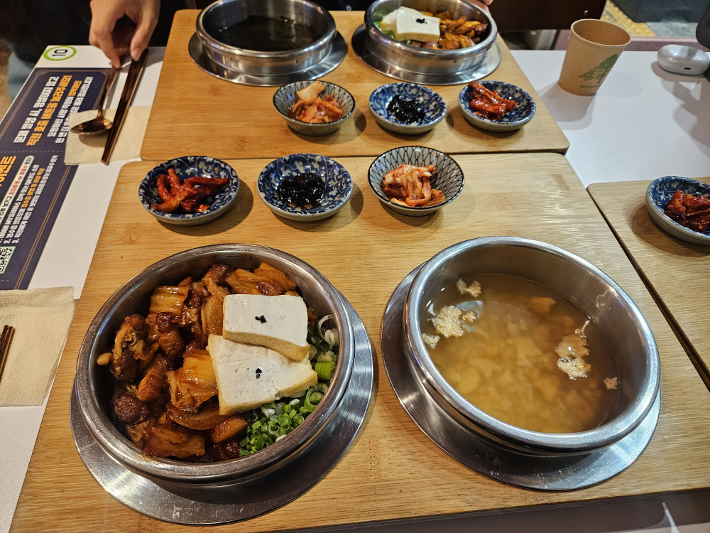 Dongyangsotbap (동양솥밥) 3