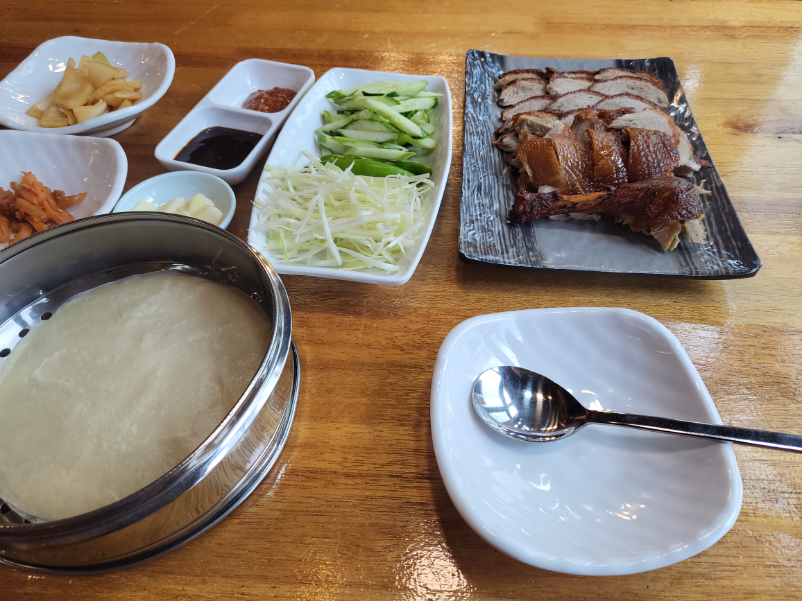 Bukgyeongorigui (북경오리구이) 3