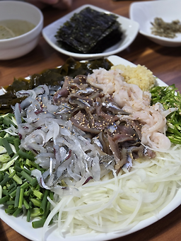 Ajimaedeungpureunmakhoe 1