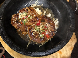 Gimganeheukdwaeji (김가네흑돼지) 1