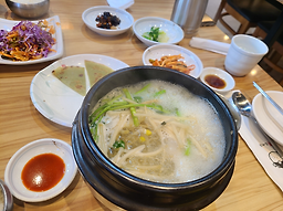 Yeongjudongsamdaebokguk (영주동삼대복국) 2