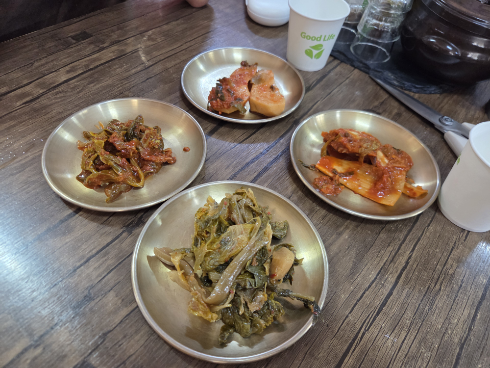 웃뜨르항아리식당 사진 2