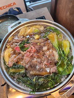 Tojonghanumungtigi (토종한우뭉티기) 3