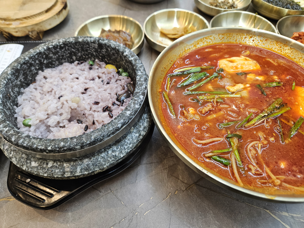 Wanttuksundubu (완뚝순두부) 1