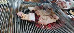 Sindaejeonchamsutgalbi (신대전참숯갈비) 3