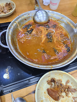 Yangcheonppyeodagwi (양천뼈다귀) 1