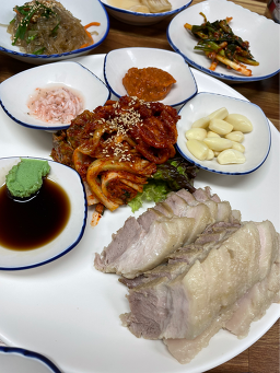 Minsokbossam (민속보쌈) 1