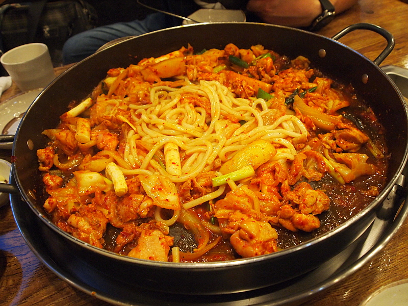 Chuncheongoldakgalbi (춘천골닭갈비) 1