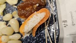Danwongu gojan1gil 76 seusihanip (단원구 고잔1길 76 스시한입) 3
