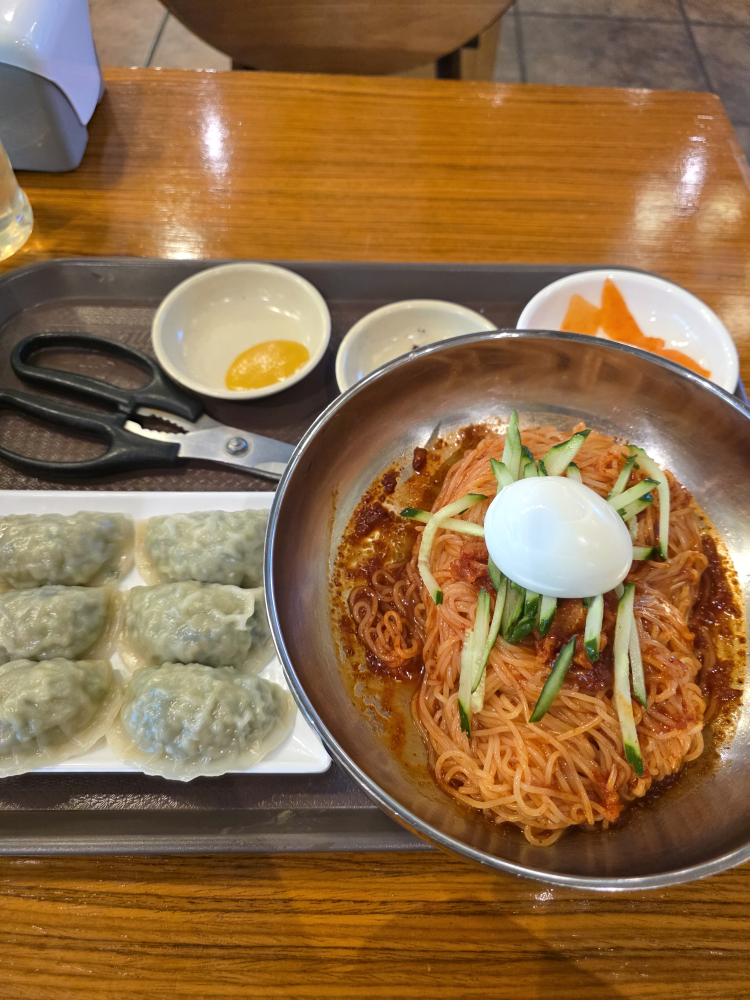 Wonjogaegeummilmyeon (원조개금밀면) 1