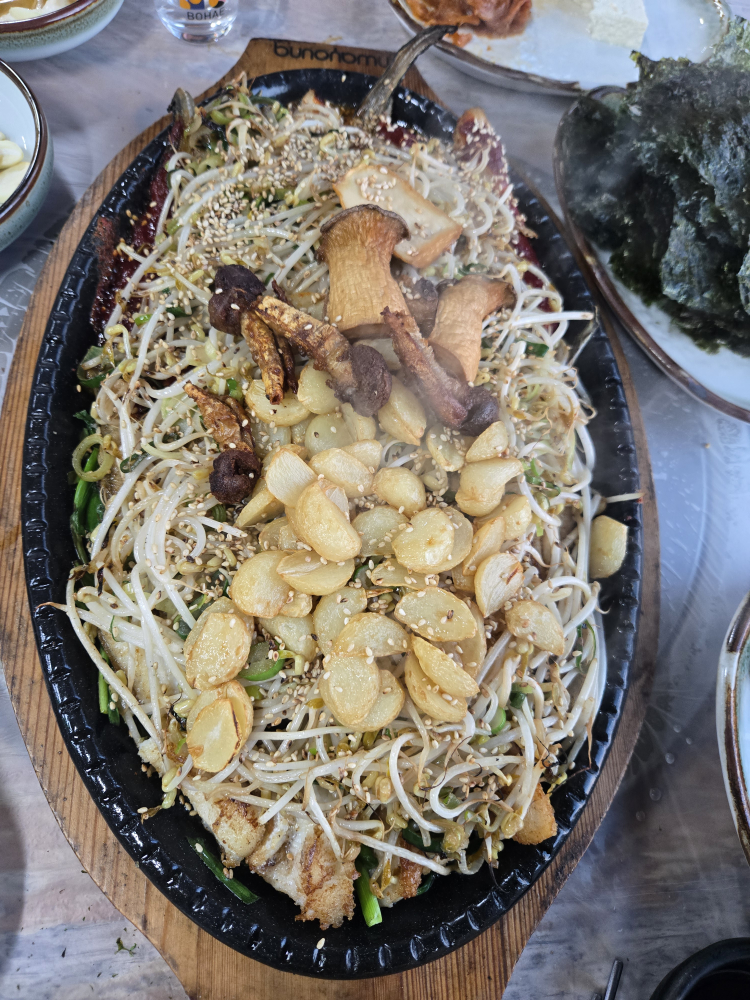 Chonamseonchanghoetjip (초남선창횟집) 2