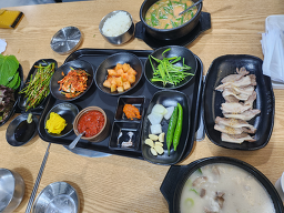 Jinjihangukbapsangdongjeom (진지한국밥상동점) 2