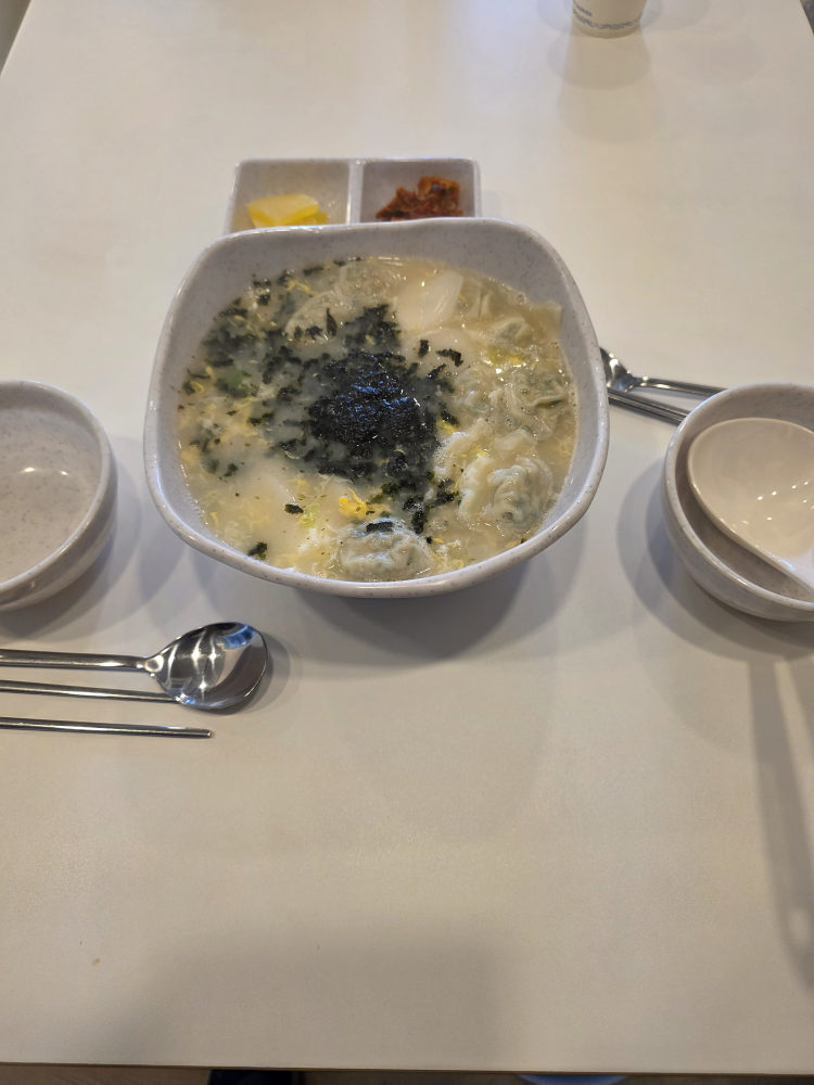 옥이네김밥&라면 사진 4