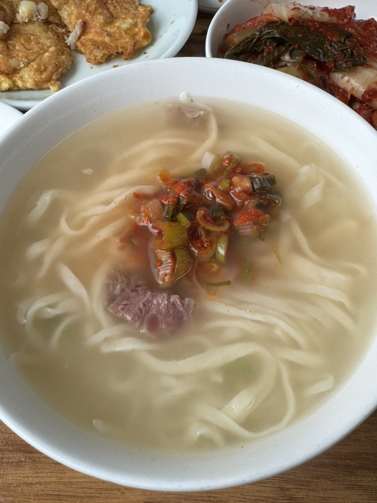 Milyangsonkalguksu (밀양손칼국수) 2