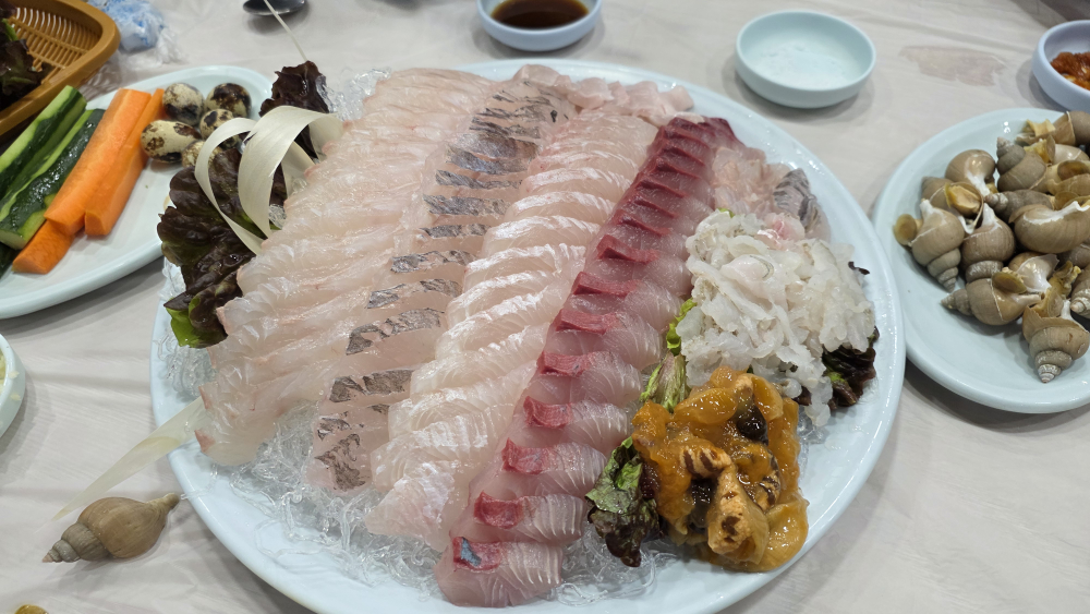 Badahoetjip (바다횟집) 1