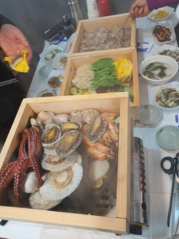 Daecheongamasothaesintang (대천가마솥해신탕) 3
